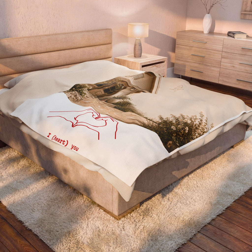 Velveteen Plush Blanket – Cozy Cottage Photo Throw with Hand-Heart Line Art